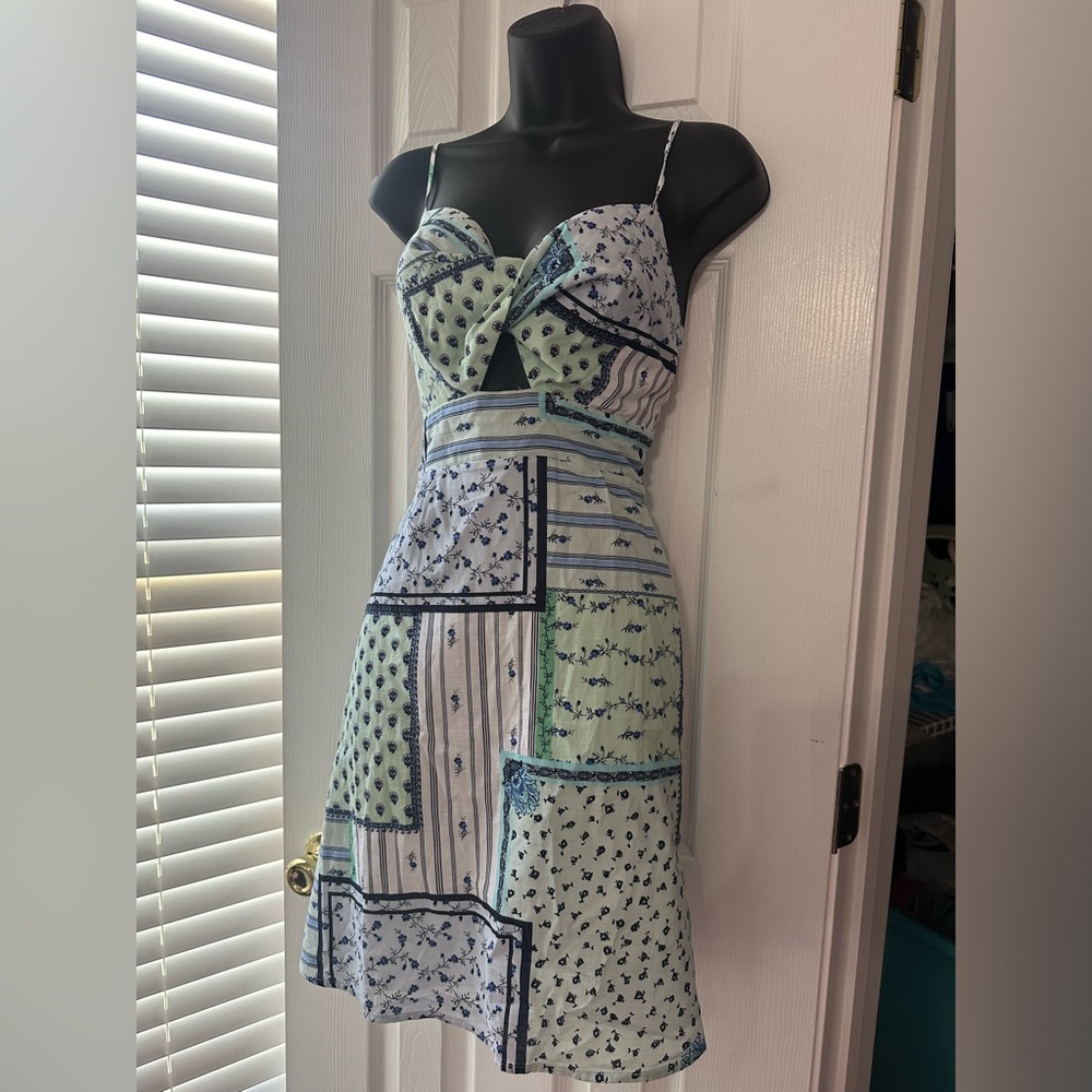 Loft size 4 petite 4p summer cut out dress